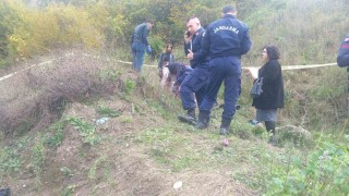 D-140ta feci kaza: Araç şarampole uçtu, 1 ölü 3 yaralı