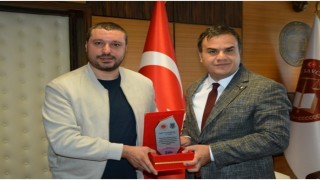 Denetimli serbestlik hizmetlerine destek veren muhtarlara plaket