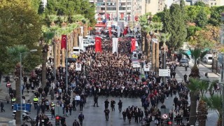 Denizlide saat 09.05i gösterdiğinde hayat durdu