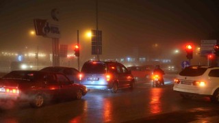 Denizlide yoğun sis yaşamı zorlaştırdı