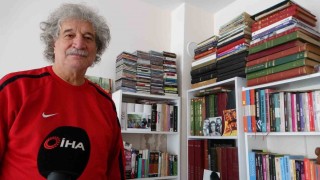 Depremde herkes eşya çıkartırken O, 40 çuvala sığdırdığı hatıralarını kurtardı