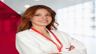 Diş Hekimi Özbek: Ağız kokusu sosyal ilişkileri derinden sarsabiliyor