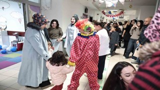 Diyabetli çocuklar için oluşturulan oyun ve terapi odası hizmete girdi