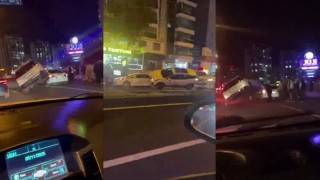 Diyarbakırda ilginç kaza: Araç, başka bir aracın üzerine çıktı