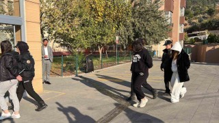 Dolandırıcılık ve bahis şebekesi 8,5 milyarlık işlem hacmi oluşturmuş: 17 şüpheli adliyeye sevk edildi