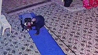 Düğünde boğazına şeker kaçan çocuk, gazetecinin Heimlich manevrası uygulamasıyla kurtarıldı