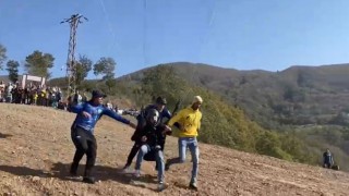 Dumanlı Yaylası Festivali’nde Paraşütçü Kayaya Çarptı