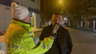Dur ihtarına uymayan sürücü, 6 gün arayla ikinci kez alkollü yakalandı