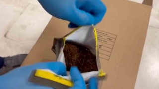 Durdurulan tırda piyasa değeri 7 milyon TL olan sahte tütün ürünleri ele geçirildi