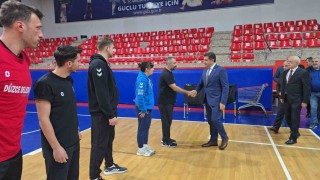 Düzcede kritik maç öncesi Vali Aslandan destek çağrısı