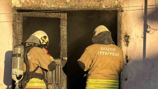 Düzcede yangında dumandan etkilenen 5 kişi hastaneye kaldırıldı