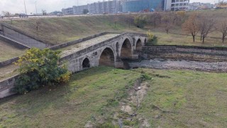 E-5in yanında çukura terk edildi: 470 yıllık Haramidere Köprüsü içler acısı halde