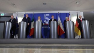 E5ten Ukraynaya en az 150 milyon euroluk yardım kararı