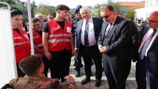 Edremitte Kızılay haftası coşkusu