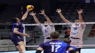 Efeler Ligi: Altekma: 2 - Halkbank: 3
