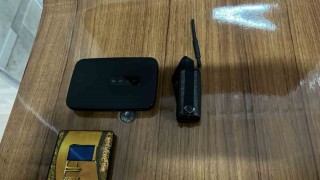 Ehliyet sınavında kopya düzeneğiyle yakalandı