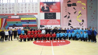 Elazığ hentbolu Türkiye gündeminde: 14 sporcudan ulusal başarı