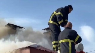 Elazığda çatı yangını