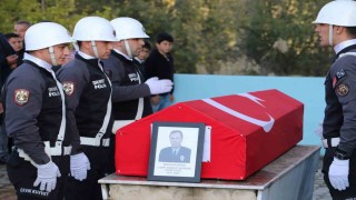 Emekli Emniyet Müdürü dualarla toprağa verildi