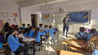 Emet İlçe Vaizi Gülün ortaokul öğrencileriyle değerler eğitimi buluşması