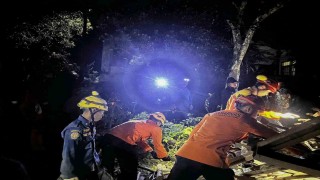 Endonezyada heyelan faciası: 6 ölü, 17 kayıp