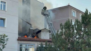 Ereğlide iş hanının çatısında yangın paniği