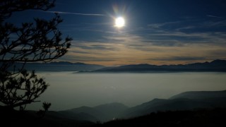 Erzincan Ovası Pamuk Denizine döndü: Keşiş Dağlarından eşsiz sis manzarası