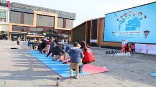 Erzincanda Dünya Çocuk Hakları Günü etkinliklerine yoğun ilgi