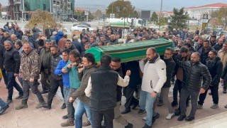 Erzincanda silahla vurularak hayatını kaybeden baba ve oğul son yolculuklarına uğurlandı