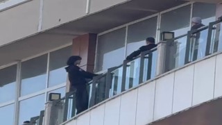 Erzurum MNG AVMde intihar girişimi