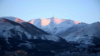 Erzuruma kar geliyor