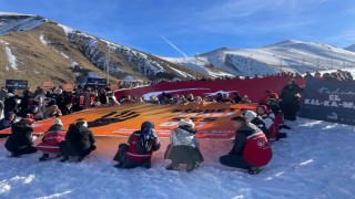 Erzurumda Şiddete karşı tek yürek yürüyüşü düzenlendi