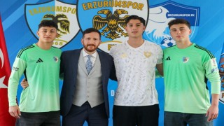 Erzurumsporda gençlere imza attırıldı