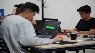 Esenlerde genç yazılımcılar Filistin direnişini oyunlara taşıdı