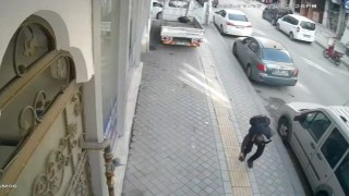 Esenyurtta düşen cüzdanı çaldı, sosyal medyada görünce iade etti