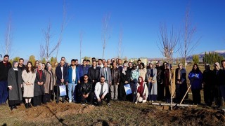 ETÜlü Mezunlar aynı çatı altında yeniden bir araya geldi