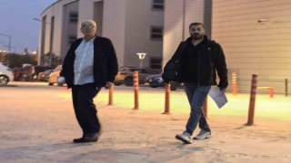 Evlendiğini öğrendiği eski eşini bıçakla ağır yaraladı