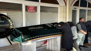 Fabrika yangınında ağır yaralanmıştı: Hastanede hayatını kaybeden Yıldız, son yolculuğuna uğurlandı