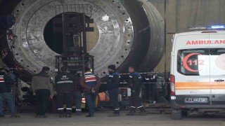 Fabrikada iş kazası: 3 tonluk sacın altında kalan 2 işçi öldü