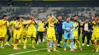 Fenerbahçe, 2-0 geriden gelerek derbiyi kazandı