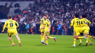 Fenerbahçe, galibiyet serisini derbide de sürdürdü
