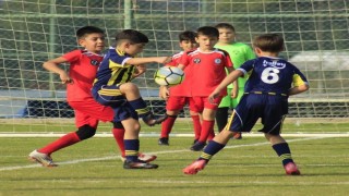 Fenerbahçeyi eleyen Denizlili gençler dikkat çekti