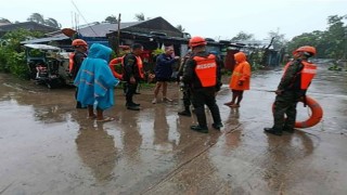 Filipinleri vuran süper tayfunda ölü sayısı 27ye yükseldi, 2 kişi kayıp