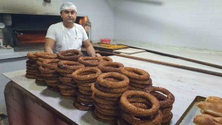 Fırıncıdan öğretmenlere ücretsiz simit jesti