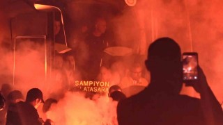 Galatasaray, Kocaelide coşkuyla karşılandı