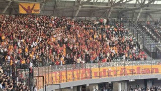 Galatasaray taraftarından Selçuk İnan tezahüratı