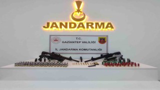 Gaziantepte 29 adet ruhsatsız silah ele geçirildi: 2 şahıs tutuklandı