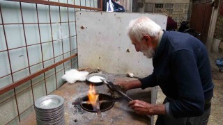 Gaziantepte 80 yaşındaki kalay ustası mesleğini 70 yıldır sürdürüyor