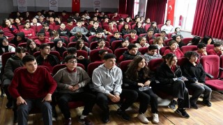 Gaziosmanpaşa Belediyesi, öğrencilere afet bilinci aşılıyor