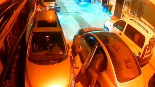 Gece yarısı bebeklerin uykusunu havai fişeklerle böldüler